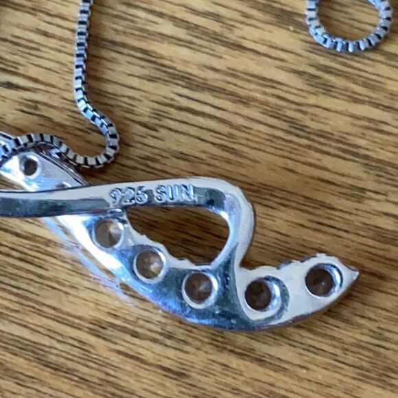 Sterling silver necklace & pendant - Picture 5 of 6